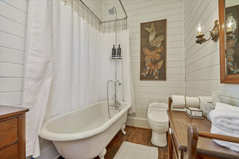 Binford Corner A Family Gem BeeWeaver Honey Farm